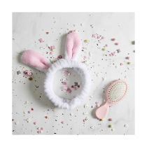 SET KAWAI BORSTEL + HANDDOEK